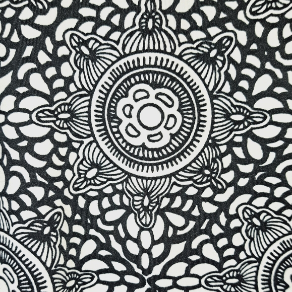 Lola Athleisure Dress Women's Small Shelf Bra Black White Print Fit and Flare - Picture 7 of 15